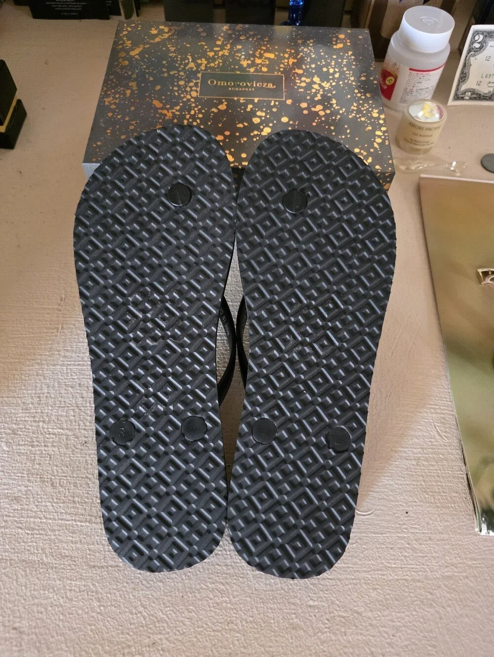 Tory Burch Flip Flops 8M Discontinued Design